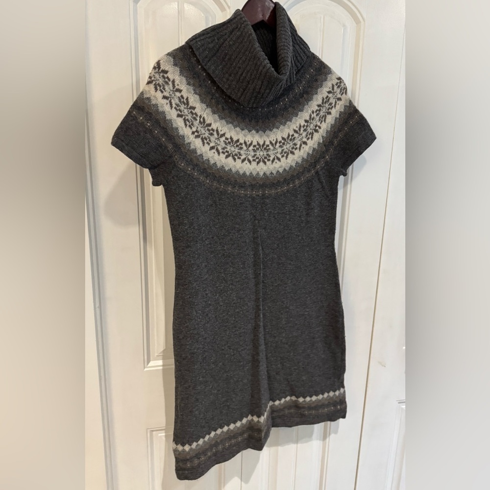 Gray fair isle pattern Esprit like new Patterned Women's Sweater dress size M
